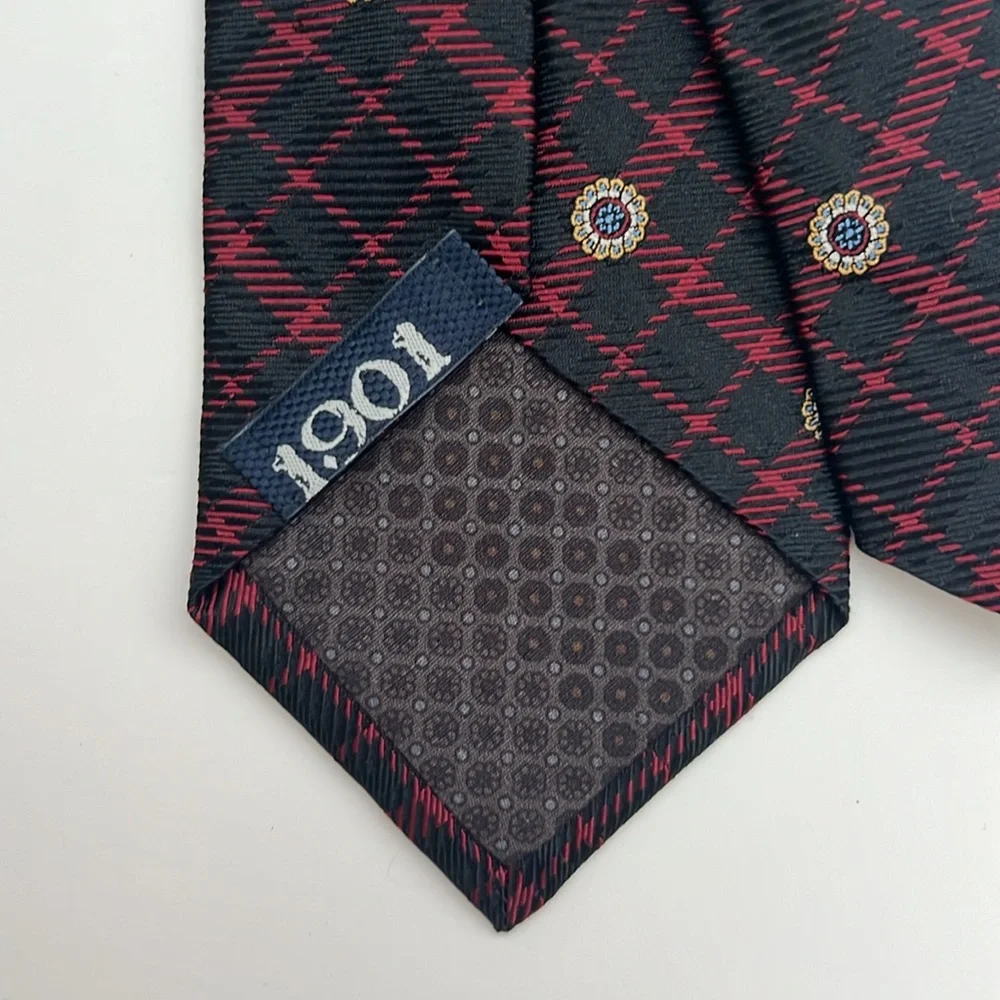 NWOT 100% Silk Men’s Tie